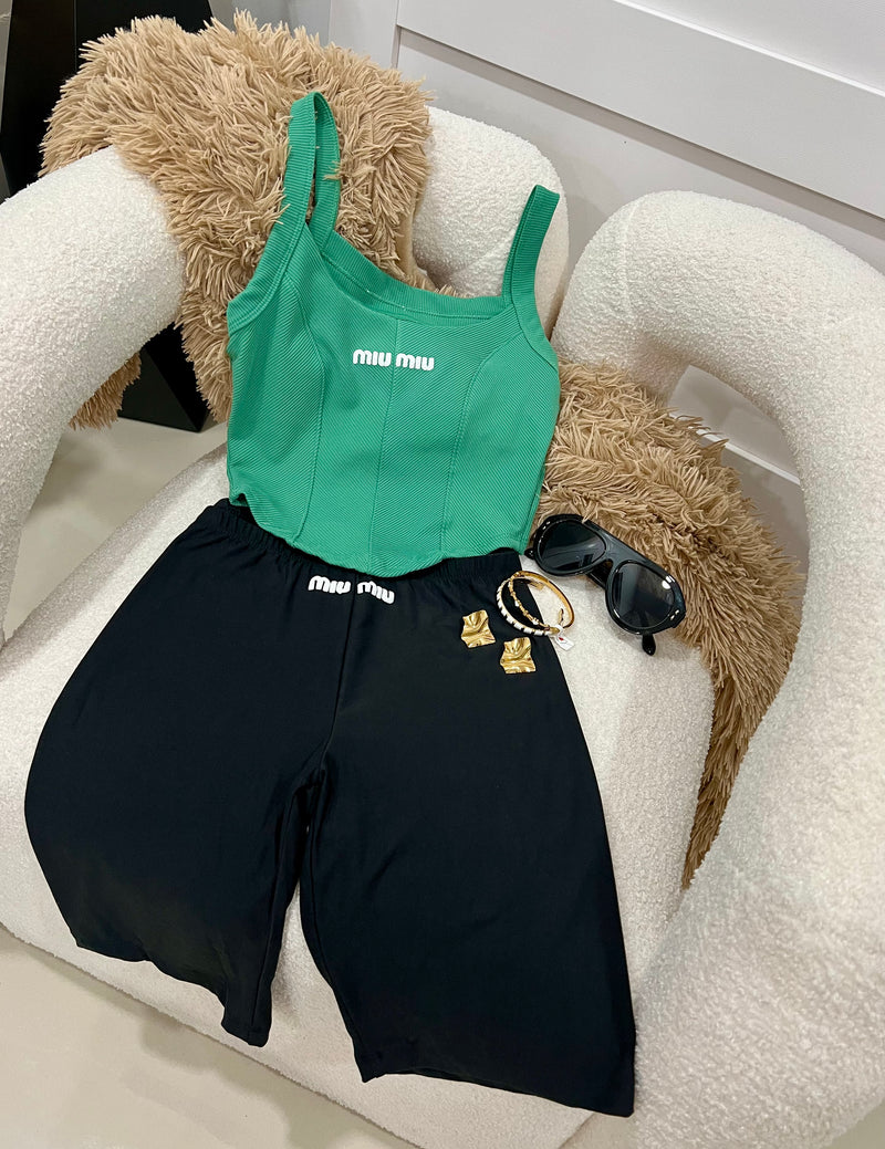 Black set , includes,3 pieces set and earrings